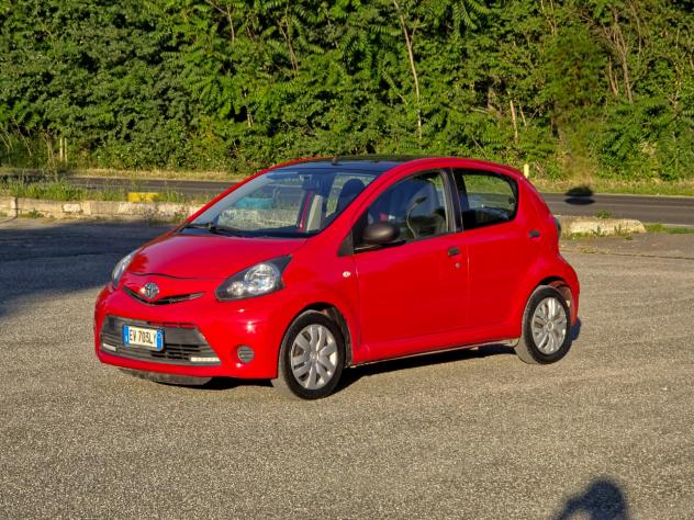 Toyota Aygo 1.0 12V VVT-i 5 porte Cool Soda Connect CV-68 E5B Manuale NEO 2014 - Foto 3