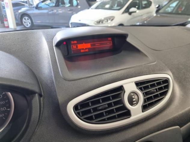 RENAULT Clio 1.2 16V 5 porte GPL Dynamique rif. 24079485 - Foto 10