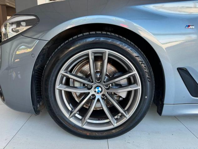 BMW - 518d Touring Msport - Foto 9