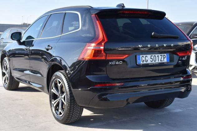 Volvo XC60 B4 (d) AWD Geartronic Momentum *Pelle* - Foto 6