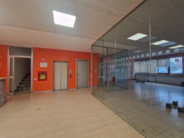 Immobile di 1920 m² con più di 5 locali in affitto a Rho - Foto 5