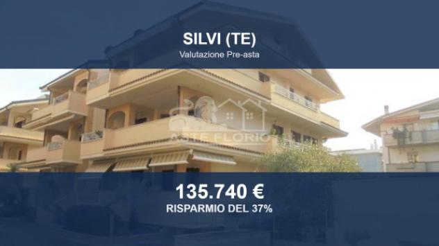 Immobile in asta di 135 m², box auto in vendita a Silvi