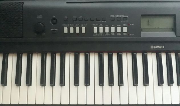 Pianoforte digitale portatile Yamaha NP-V80, 76 tasti semipesati - Foto 2