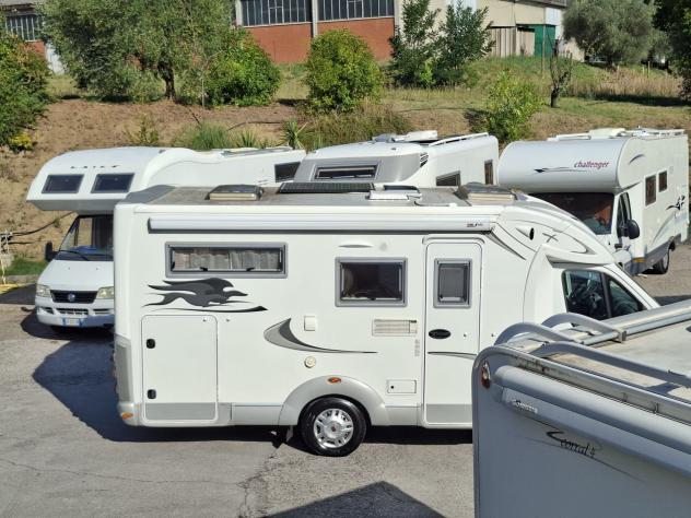CAMPER LAIKA DUCATO SEMINTEGRALE GARAGE SEMIDINETTE LETTI GEMELLI CLIMATIZZATORE FOTOVOLTAICO CAMPEGGIO USATI GENERALI 1744 - Foto 6