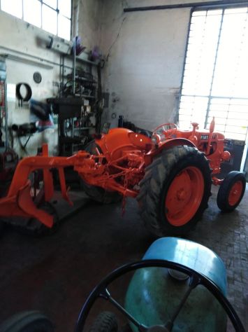 Trattore Fiat 25r con aratro mono vomere 25 cavalli - Foto 3