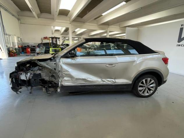 VOLKSWAGEN T-Roc CABRIOLET 1.5 TSI 150CV ACT DSG STYLE rif. 23529924 - Foto 4