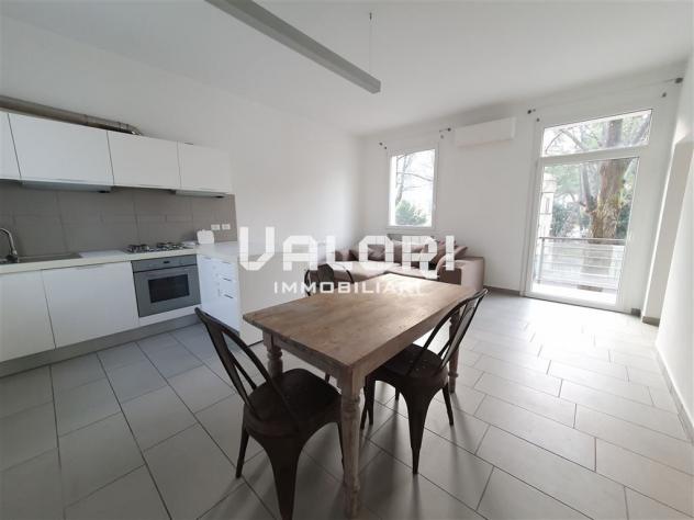 INCANTEVOLE TERRA-CIELO RISTRUTTURATA CON CORTE PRIVATA E GARAGE - Foto 4