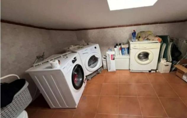 Immobile in asta di 151 m² con più di 5 locali in vendita a Nazzano - Foto 5