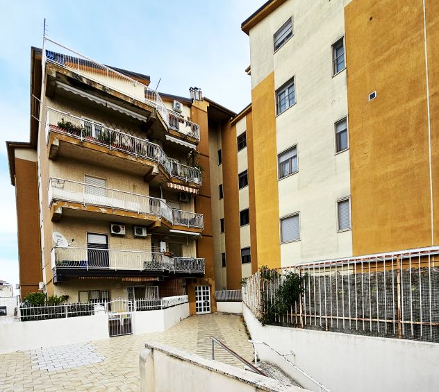 🏡 APPARTAMENTO PANORAMICO CON ASCENSORE E BOX AUTO – VENOSA (PZ) - Foto 2