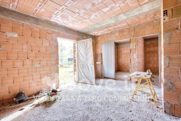 Casa indipendente di 100 m² con 3 locali e box auto in vendita a Ripi - Foto 2