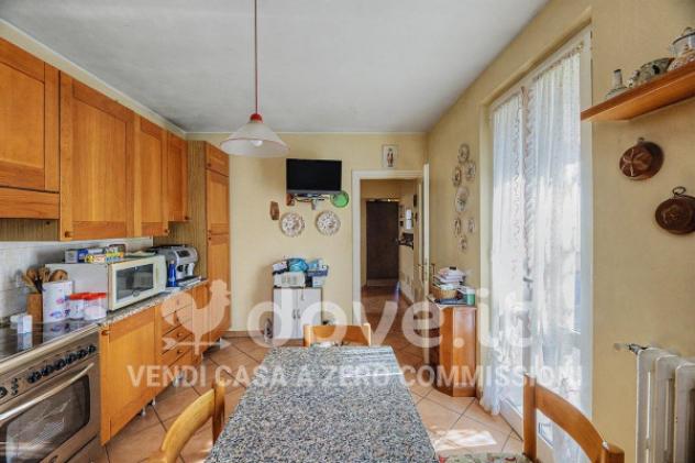 Casa indipendente di 280 m² con 5 locali e box auto in vendita a Luino - Foto 18