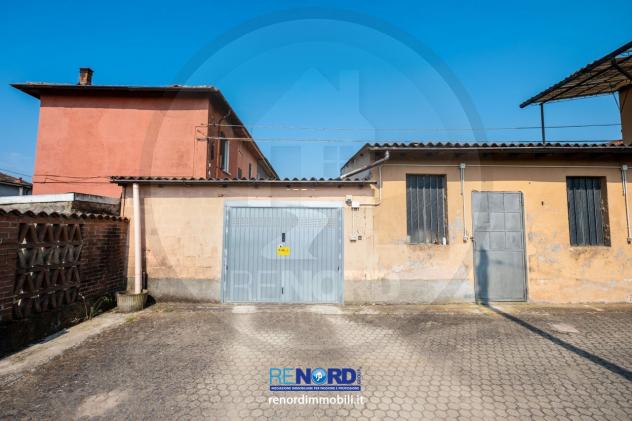 RIF. CC6262 - VALLE SALIMBENE - Villa indipendente suddivisa in due appartamenti, box auto, due cantine, ripostiglio e cortile privato. - Foto 5
