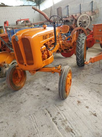FIAT la piccola 18 cv-sollevatore e presa di forza-riverniciato