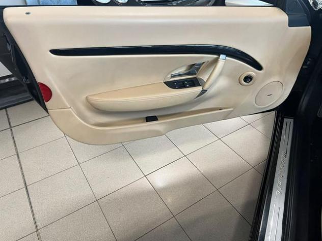 MASERATI GranCabrio 4.7 440CV TAGLIANDI UFFICIALI ! 2 PROPRIETARI ! rif. 24102039 - Foto 8