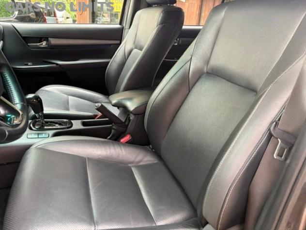 TOYOTA Hilux 2.8 D-4D A/T 4WD 4 porte Double Cab Invincible rif. 24108989 - Foto 10