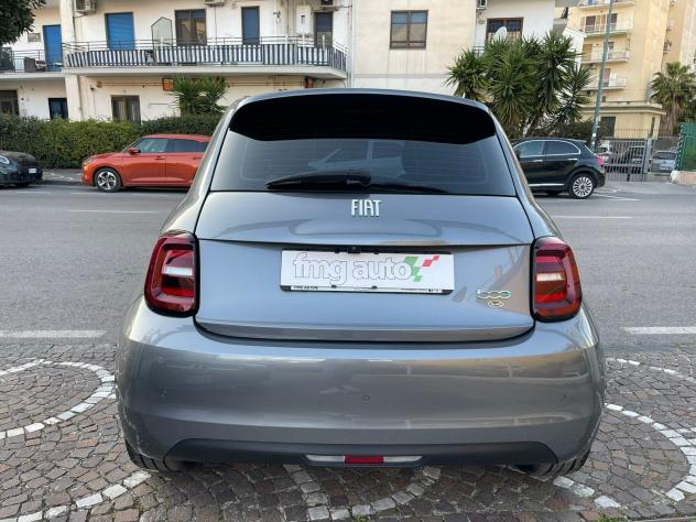 Fiat 500 500e Berlina 42 kWh La Prima - Foto 3