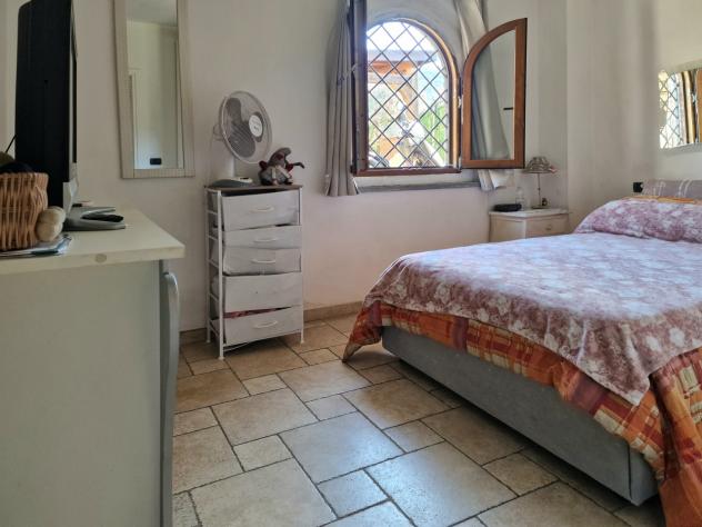 MONTIGNOSO, villetta a schiera con giardino angolare a circa 3,5 km dal mare della Versilia. L'immobile è composto di sala, cucina, disimpegno, camera - Foto 10
