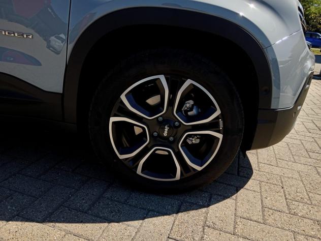 Jeep Avenger e-Hybrid 1.2 MHEV e-Hybrid Turbo Summit - Foto 9