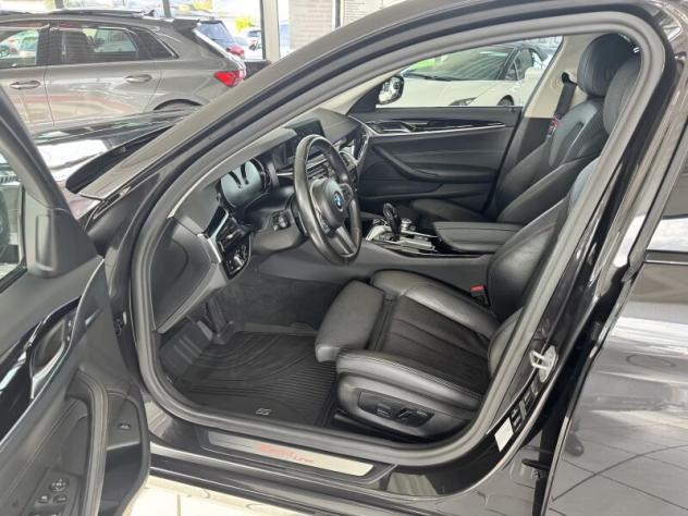 BMW Serie 5(G30/31/F90) 520i Sport - Foto 8