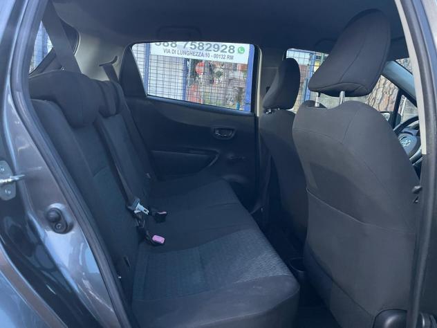 Toyota Yaris 1.4 D-4D 5 porte Lounge - Foto 8