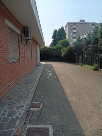 Immobile di 450 m² con più di 5 locali in vendita a Carpi - Foto 2