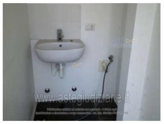 IMMOBILI-IMMOBILE COMMERCIALE-Viale Emilia 14, 14a, 14b - Foto 2