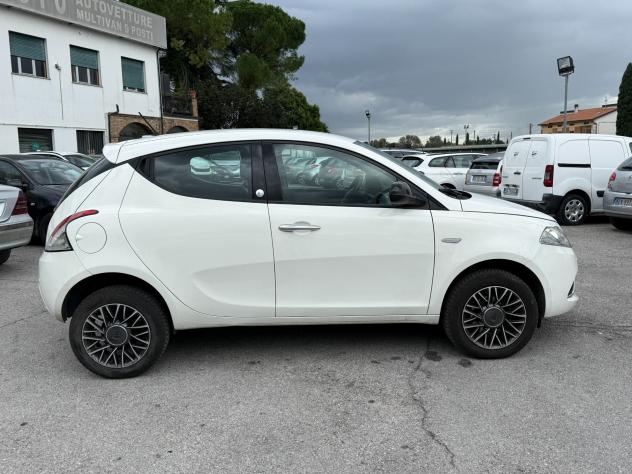 Lancia Ypsilon 0.9 TwinAir 85 CV 5 porte Metano Ecochic Gold - Foto 6