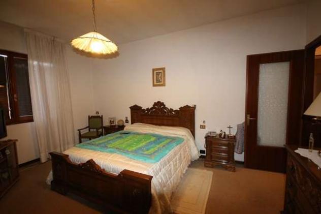 91 - Porzione di stabile con bar e appartamento - Foto 13