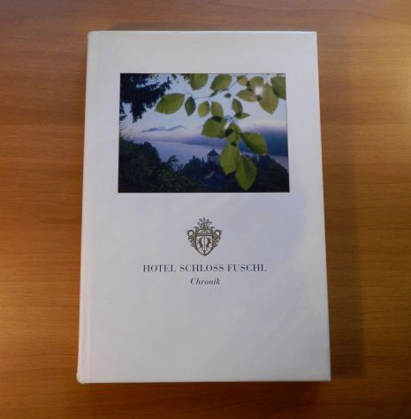 Hotel Schloss Fuschl – Chronik Libro cronaca fotografata