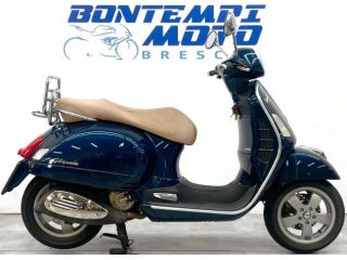 Vespa 250 GTS null