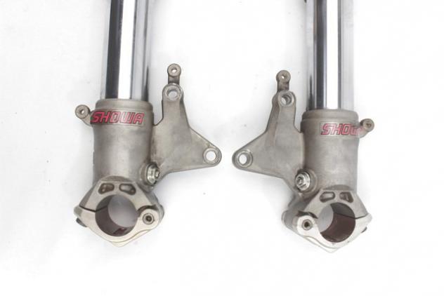 MV AGUSTA F4 750 S 800092846 800092845 800093852 800090282 FORCELLA ANTERIORE SHOWA 00 - 02 FRONT FORK PARAOLIO DA SOSTITUIRE FODERI CON SEGNI DI USUR - Foto 3