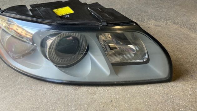 Faro anteriore DX Volvo V50 del 2006 (31335222) - Foto 3