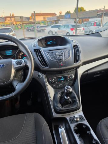 Ford Kuga 2.0 TDCI 150 CV S&S 2WD Titanium - Foto 10