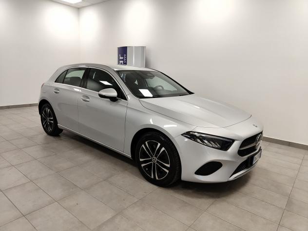 Mercedes-Benz Classe A 250 e Plug-in Hybrid auto FariLED Navi Sedili Risc - Foto 2