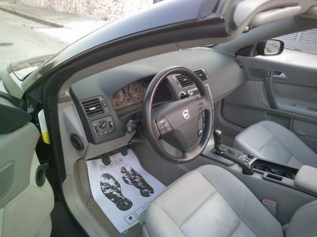 VOLVO C70 2.4 D5 20V Momentum rif. 24076300 - Foto 9