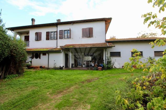VILLA di 10 vani e di 350 mq (PIETRASANTA) rif. 114/VE - Foto 5
