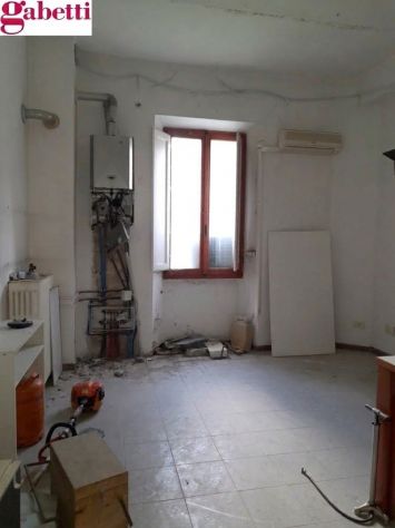 Rif. P806 - Poggibonsi – Via Garibaldi