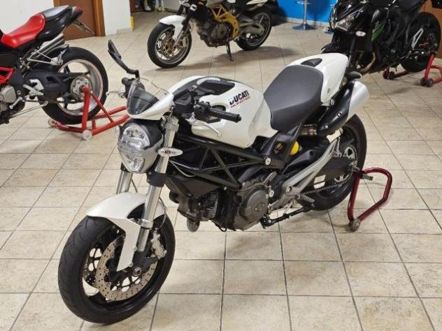 DUCATI MONSTER 696+ ABS con soli 4.225 Km - Foto 5