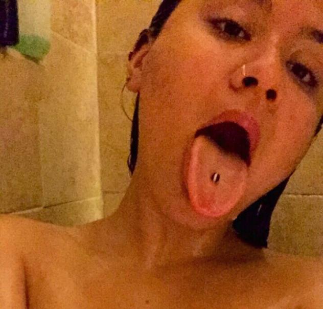 Donna di Foligno, 23 anni. Fisico Magro Tel:
