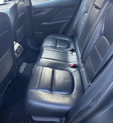 Jaguar F-Pace 2.0 D 180 CV AWD Prestige - Foto 3