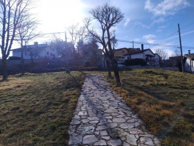 Splendida villa con parco in una panoramica frazione a 4 km da Cascia. - Foto 6