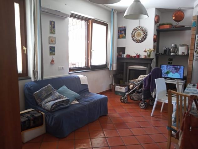 Soluzione semi-indipendente con terrazzo - Foto 2