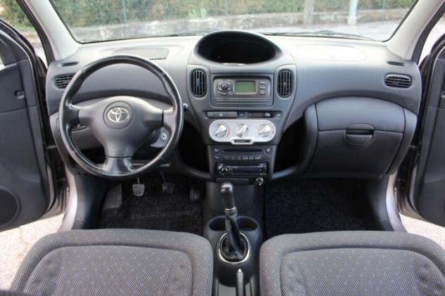 Toyota Yaris Verso 1.3i 16V cat Sol MULTISPAZIO BENZINA TUTTI I TAGLIANDI IN UFFICIALE UNICO UTILIZZATORE - Foto 3