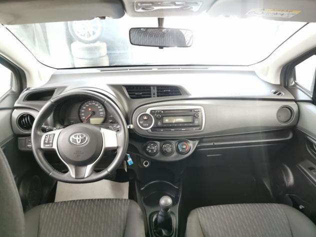 Toyota Yaris 1.0 5 porte Trend GANCIO TRAINO GARANZIA 12 MESI - Foto 6