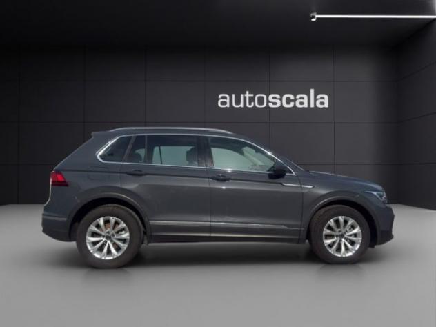 VOLKSWAGEN Tiguan 2.0 TDI 150 CV SCR DSG Life rif. 23695662 - Foto 6