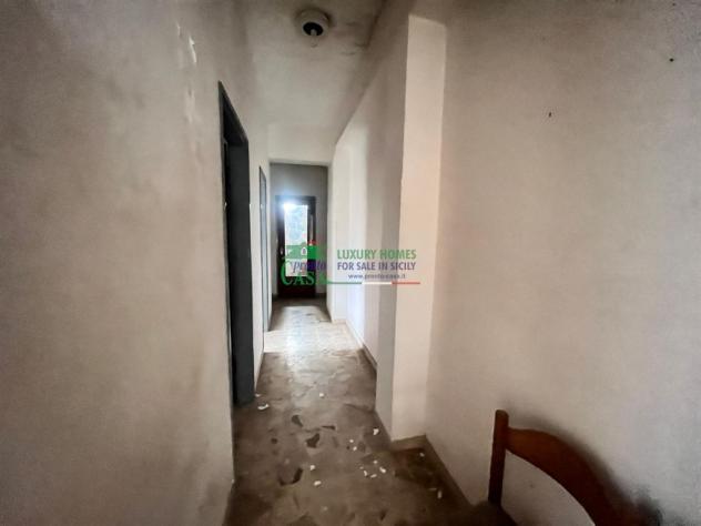 Rif: 2763 COMISO – INTERO STABILE CON DOPPIA OPPORTUNITÀ: ABITAZIONE E INVESTIMENTO! - Foto 18