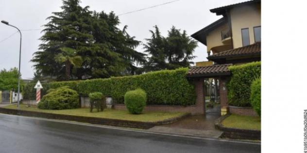 Immobile in asta di 641 m² con più di 5 locali e box auto doppio in vendita a Suno - Foto 5