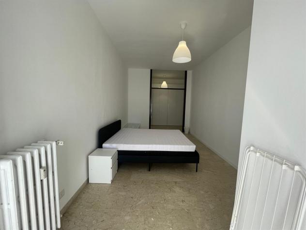 STANZA ARREDATA IN AFFITTO - DOPPI SERVIZI - 460 € mensile tutto incluso - Foto 5