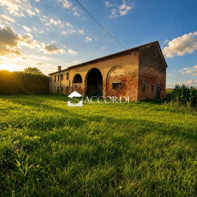Casale con ampio terreno e grande potenziale edificatori - Foto 3