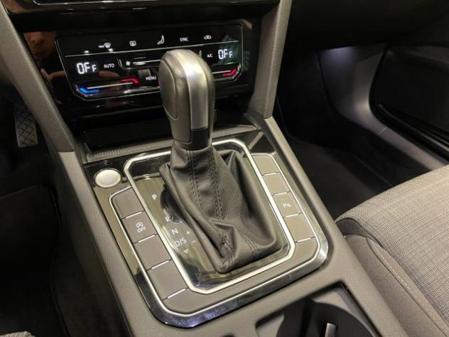 VOLKSWAGEN Passat Variant 2.0 TDI DSG Business 150CV rif. 22843670 - Foto 9
